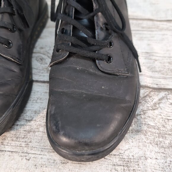 Dr. Martens 1460 Black Leather Lace-Up Combat Boots – Women Size 8 US - Picture 3 of 9